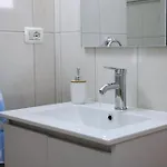 Penthouse 1-bedroom Open Layout * Pogradec