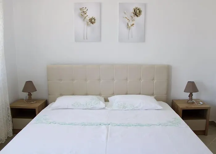 Penthouse 1-bedroom Open Layout