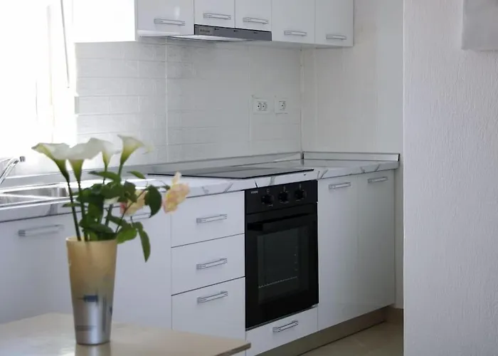 Penthouse 1-bedroom Open Layout *