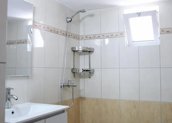 Penthouse 1-bedroom Open Layout * Pogradec